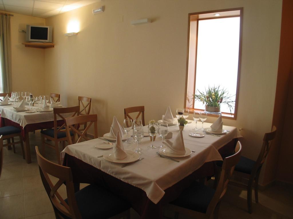 Hostal Ciudad De Caparra Carcaboso Екстериор снимка